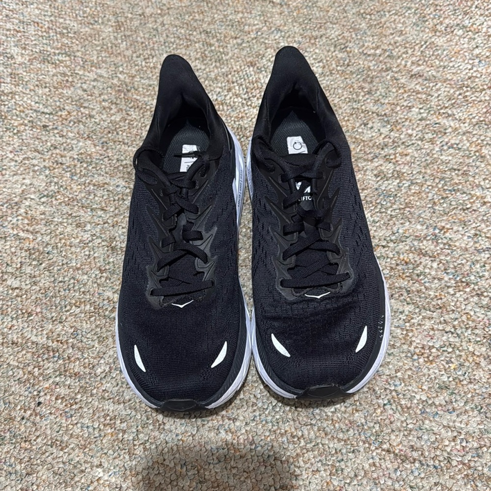 HOKA Clifton Sneaker